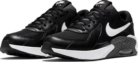 nike zwart maat 39